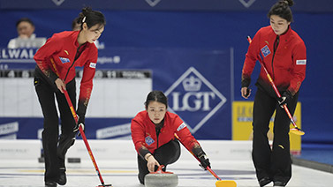 尽管状态炙手可热 飞汀自谦仍是“无名之辈”.